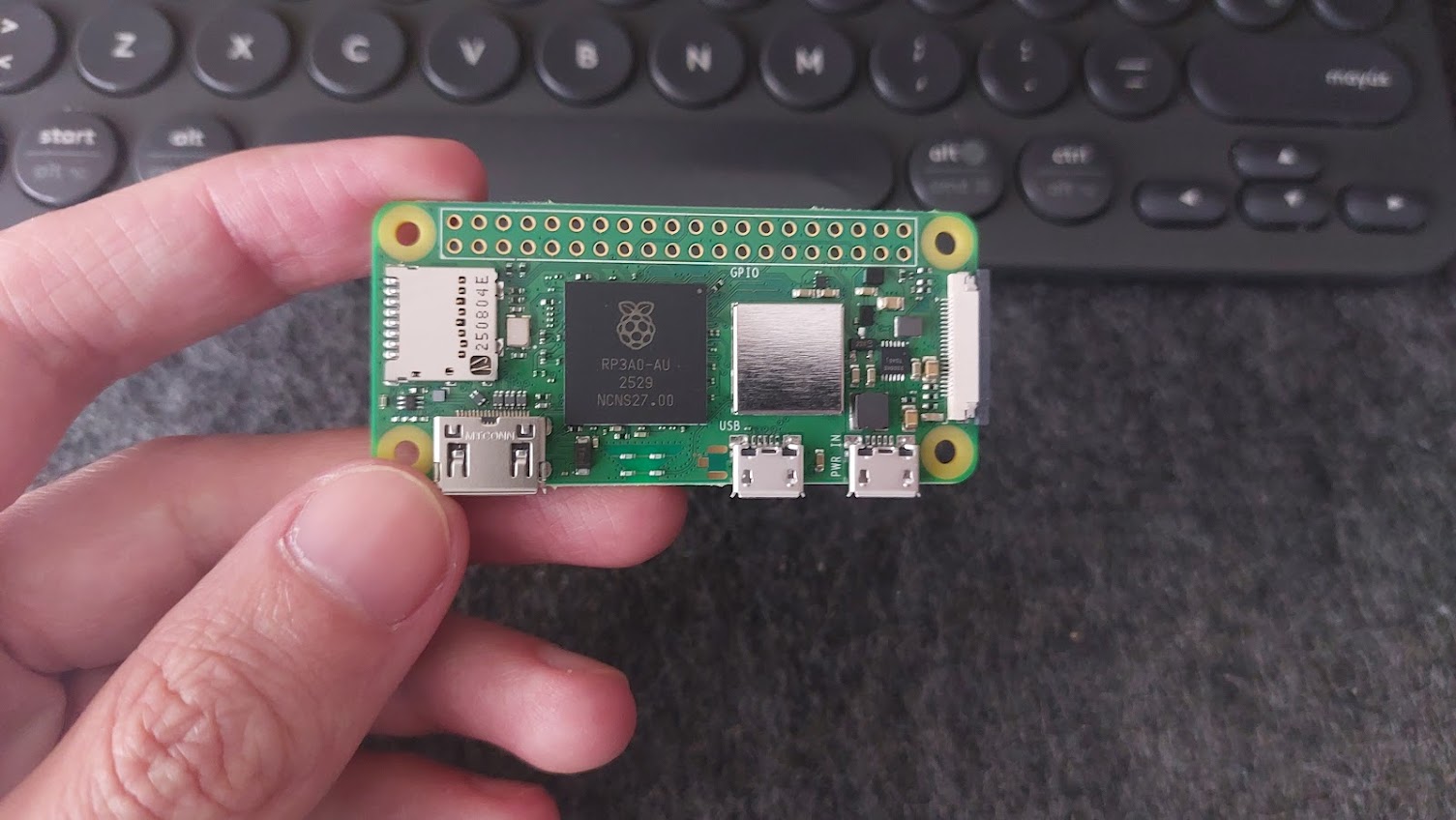 Raspberry Pi Zero 2 W en primer plano